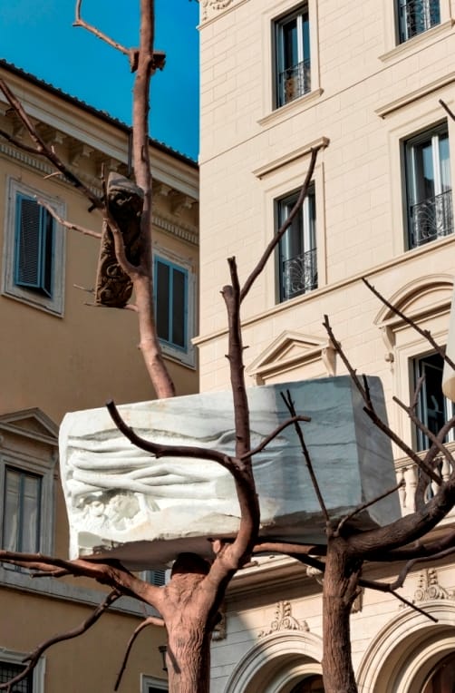 Fendi Welcomes Foglie Di Pietra : A Sculpture By Giuseppe Penone