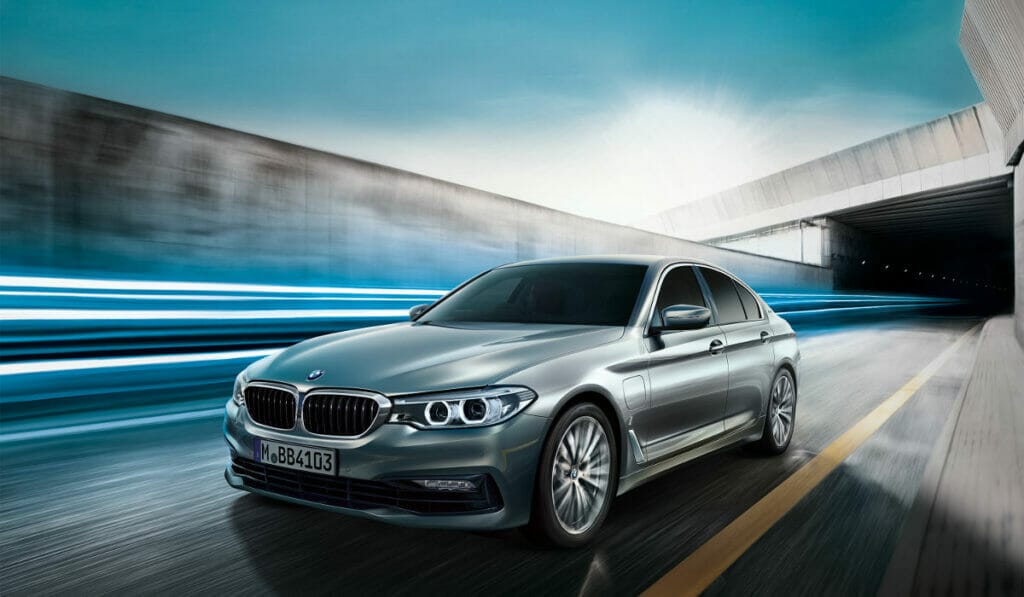 BMWâ€™s 530e Sport reinforces the automakerâ€™s expertise in plug-in hybrid technology