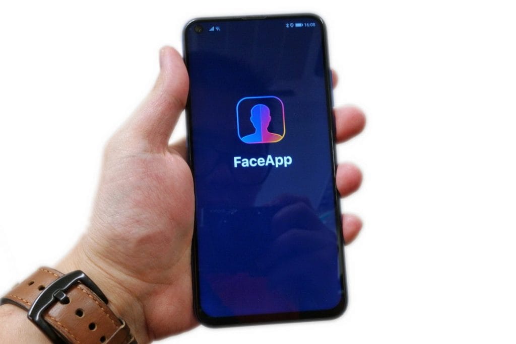 FaceApp: A fun photo filter or privacy nightmare?