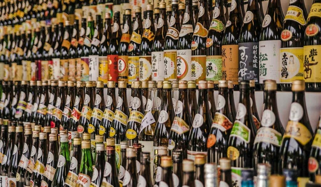 Sake connoisseurs demystify elements of premium sake
