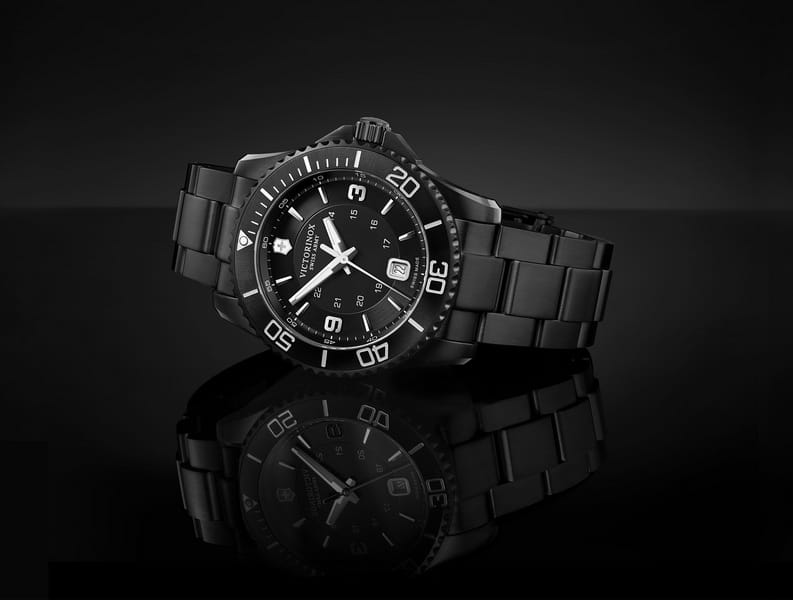 The Victorinox Maverick Black Edition: Bold and Decisive
