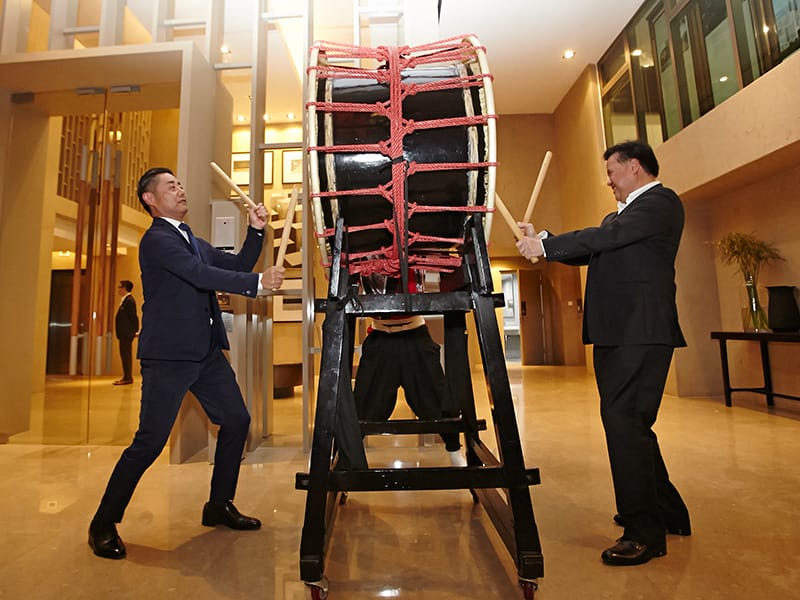 Celebrating Young, Dynamic Personalities At The Peak Latest Mavericks Event