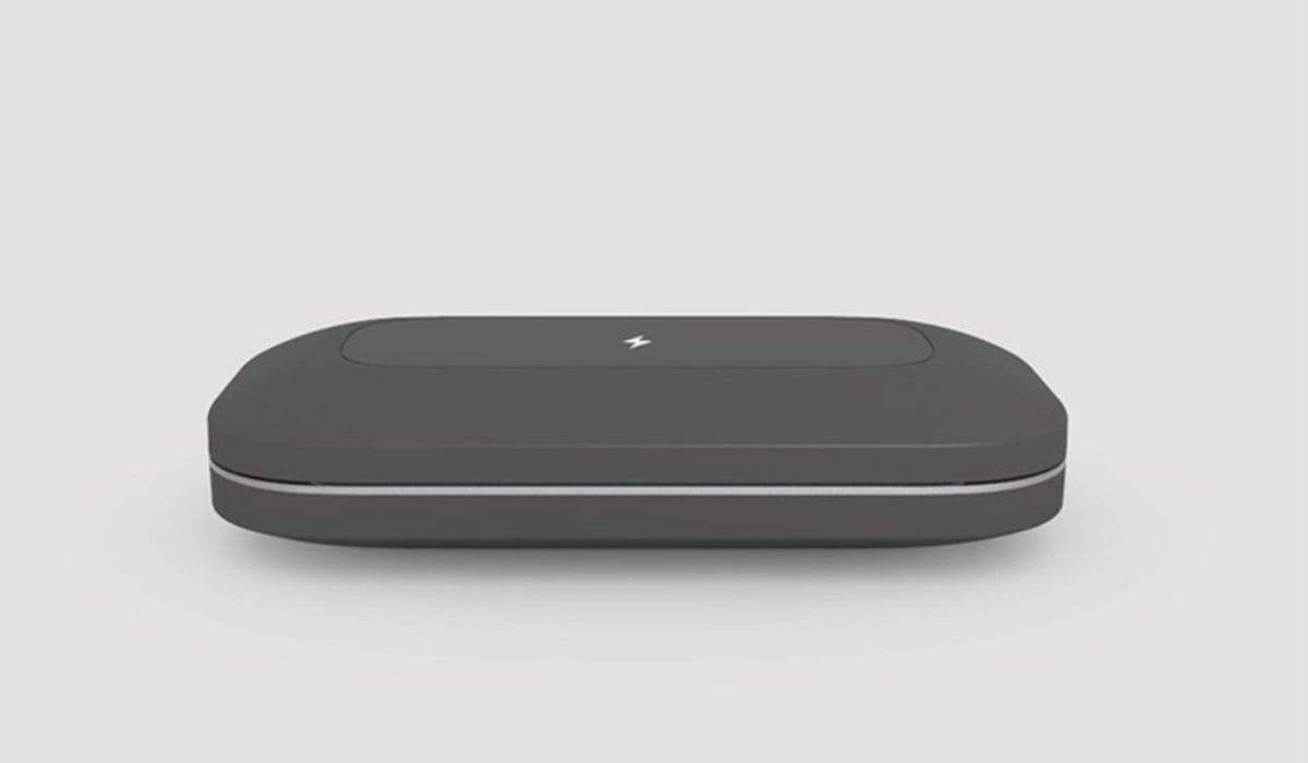 Eradicate Germs On Your Smartphone By Using The PhoneSoap Pro The