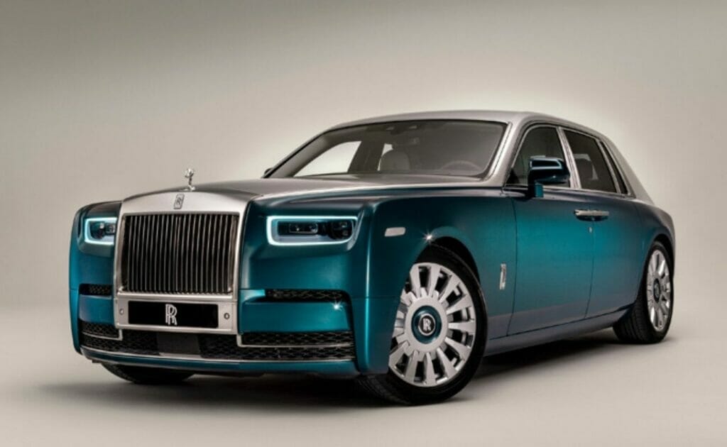 Rolls-Royce unveils a Fine Feathered Phenomena