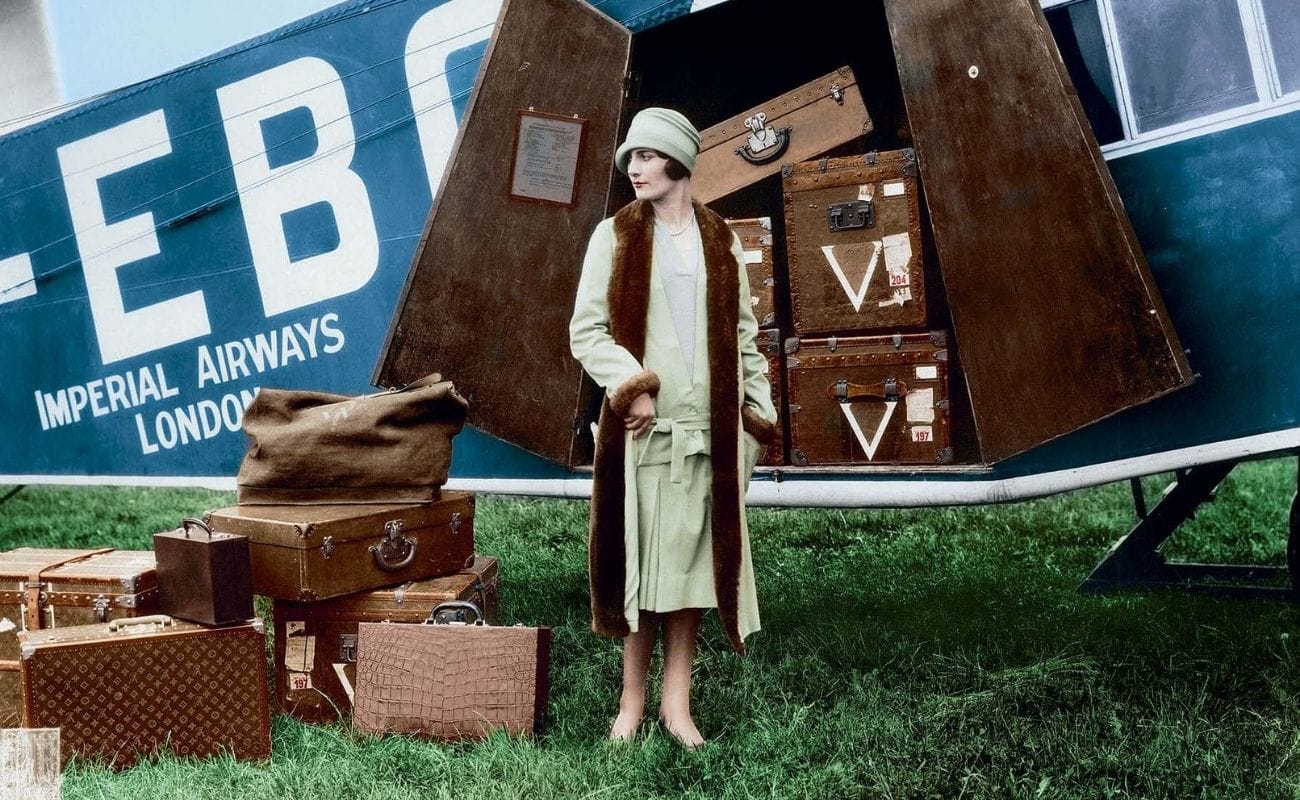 Louis Vuitton. Travelling with Style - Victoria & Albert Museum (medium  format open edition)