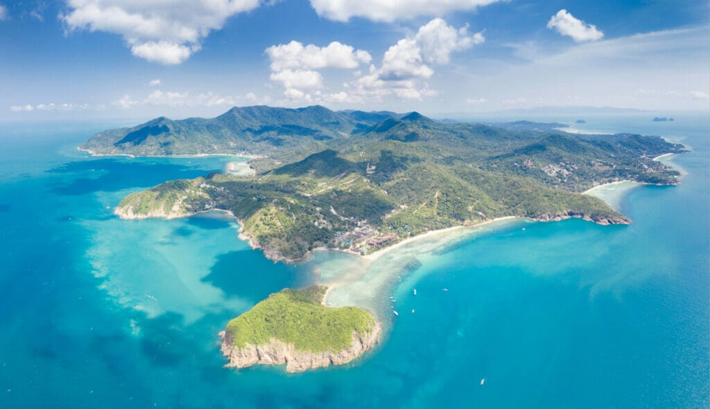 Ultrawealthy Seek to Live Secluded Private Island Lives