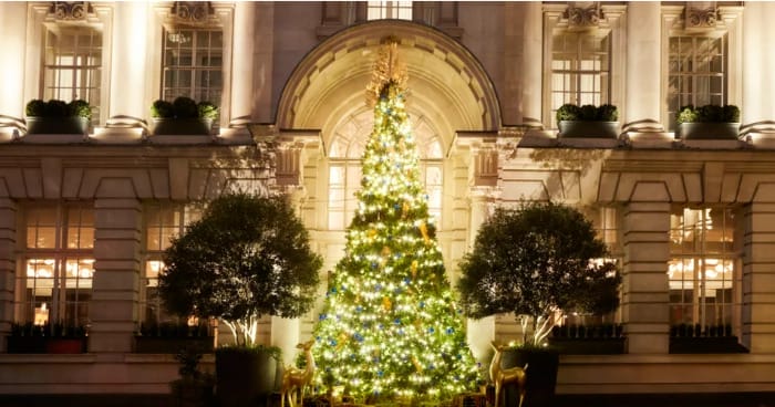 Rosewood London has partnered with the legacy British jeweller, Garrard, to raise the festive spirit 