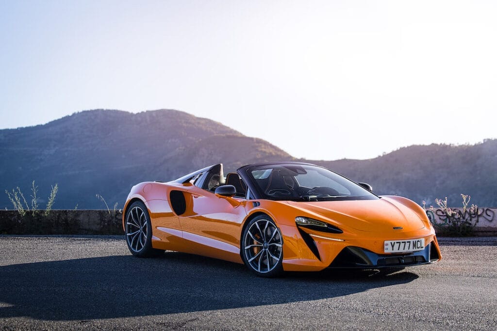 McLaren Artura Spider